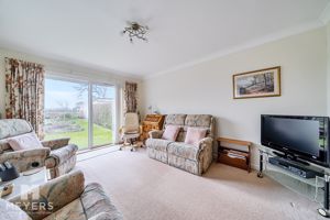 Sitting Room- click for photo gallery